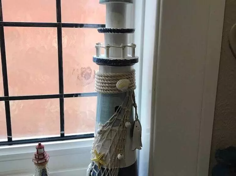 Hotelli The Lyndsay Guest House