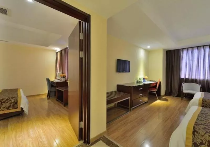 Hotelli Greentree Alliance  Beijing West Railway Station North Square Ruihai Building