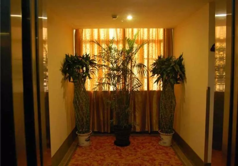 ホテル Greentree Inn Shanghai Pudong Airport Huaxia East Road Express