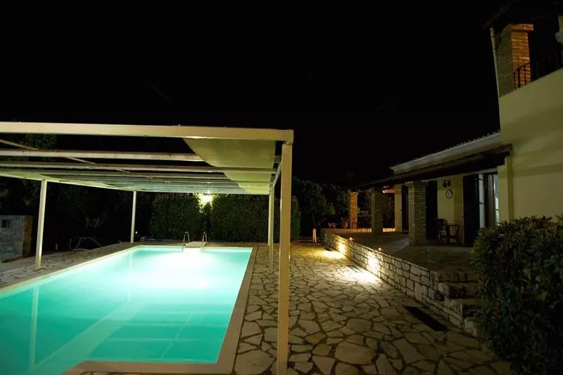 Hotelli La Perla Villa