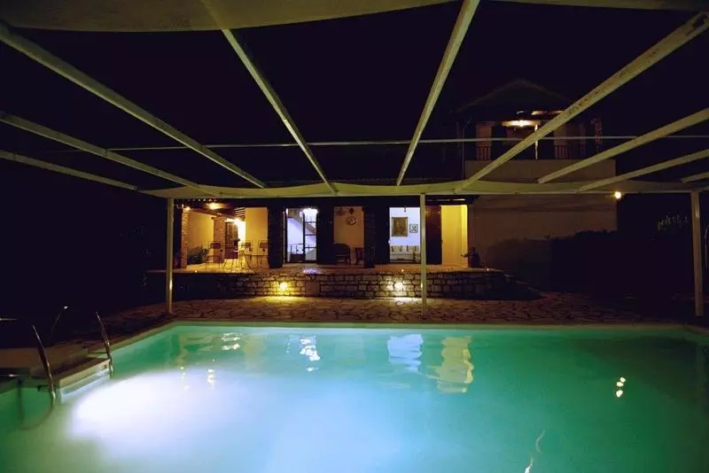 Hotelli La Perla Villa