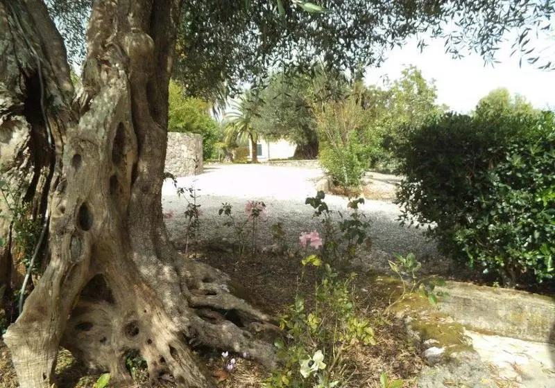 Hotelli La Perla Villa