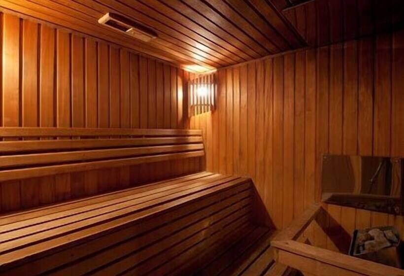 Отель Marton Turgeneva