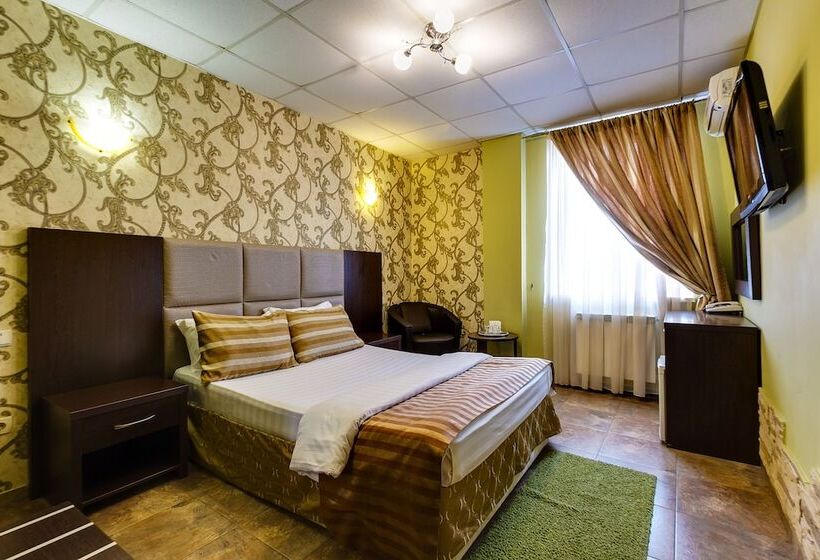 Отель Marton Turgeneva