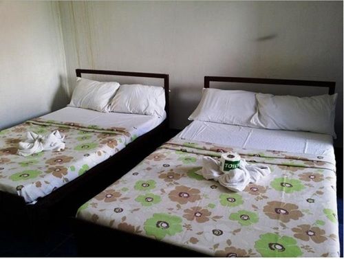 בית מלון כפרי Mr. Kwiiz Lodging House And Restaurant