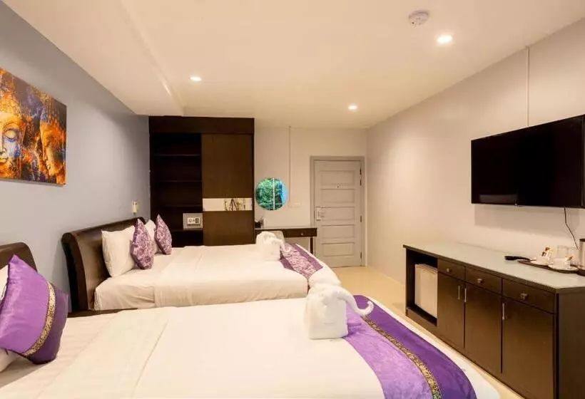 Hotelli The Great @patong
