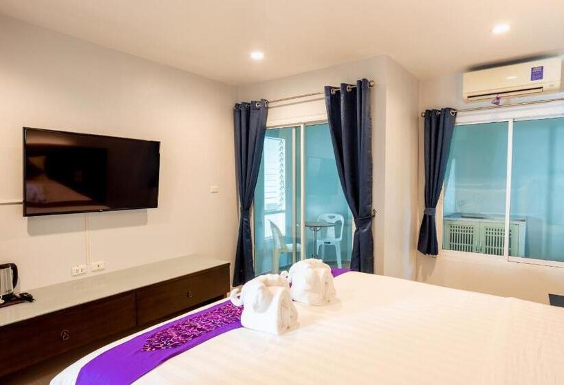 Hotel The Great @patong