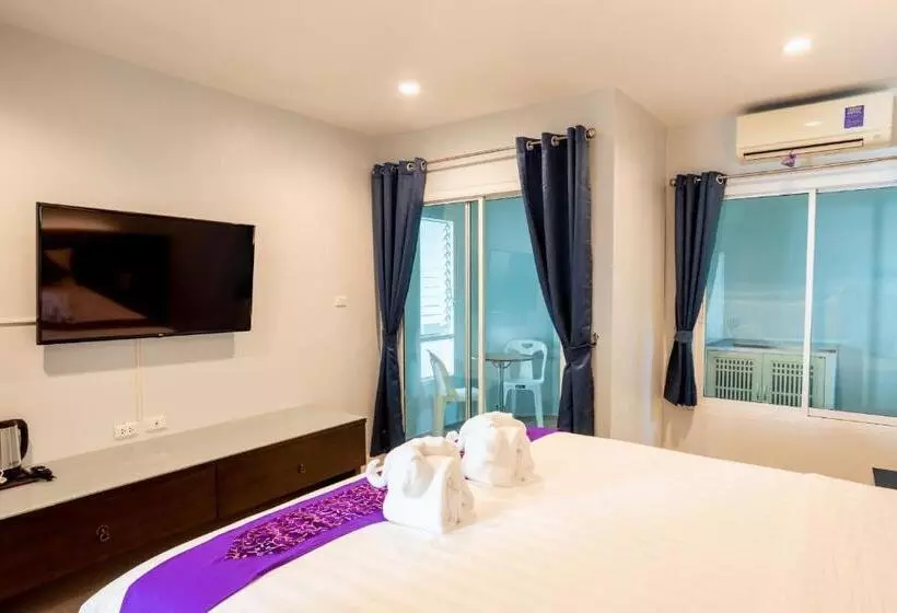 Hotelli The Great @patong