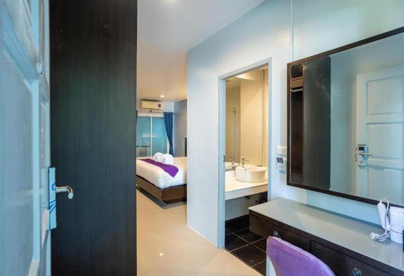 Hotel The Great @patong