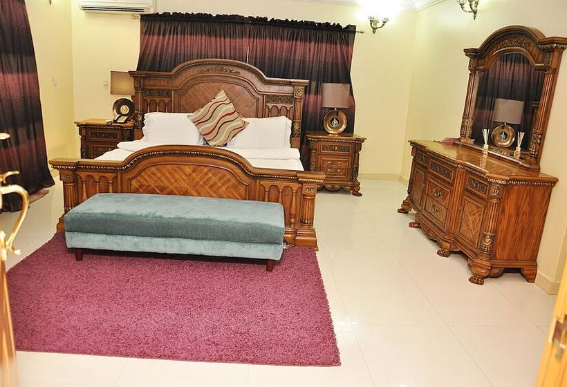 هتل Topaz Luxury Suites & Apartments