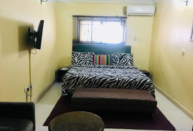 هتل Topaz Luxury Suites & Apartments