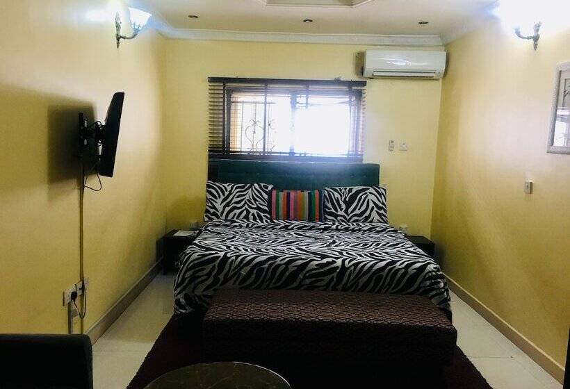 هتل Topaz Luxury Suites & Apartments