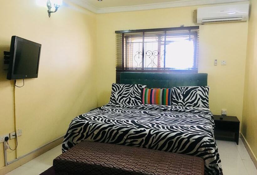 هتل Topaz Luxury Suites & Apartments