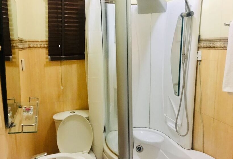 هتل Topaz Luxury Suites & Apartments