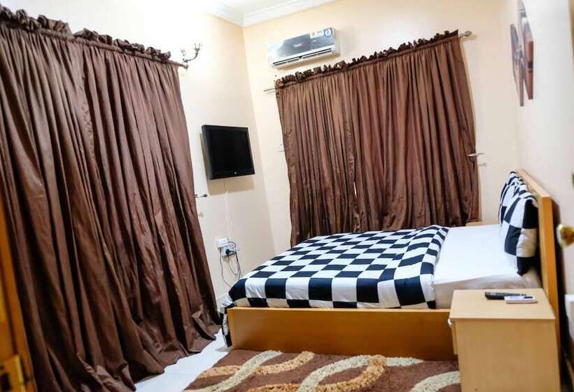 هتل Topaz Luxury Suites & Apartments