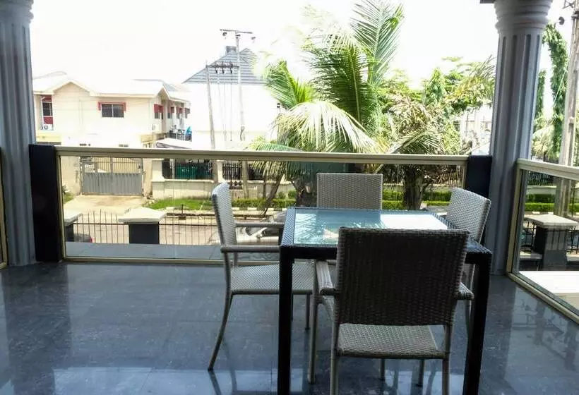 هتل Topaz Luxury Suites & Apartments
