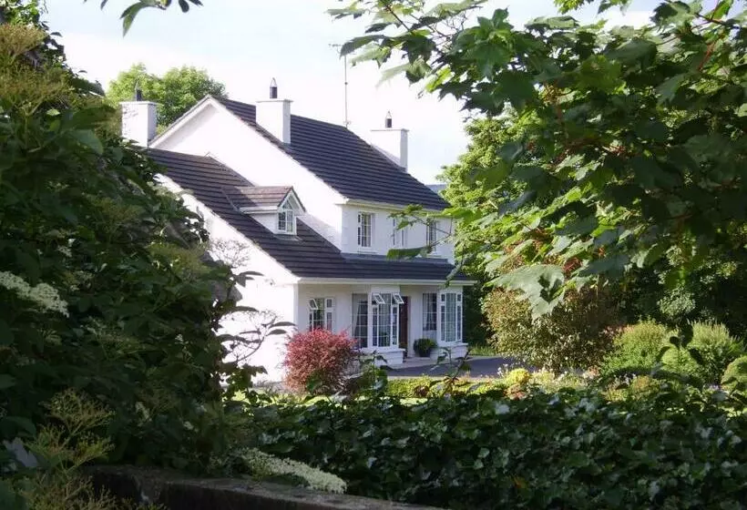 Aamiaismajoitus (B&B) Lake Avenue House