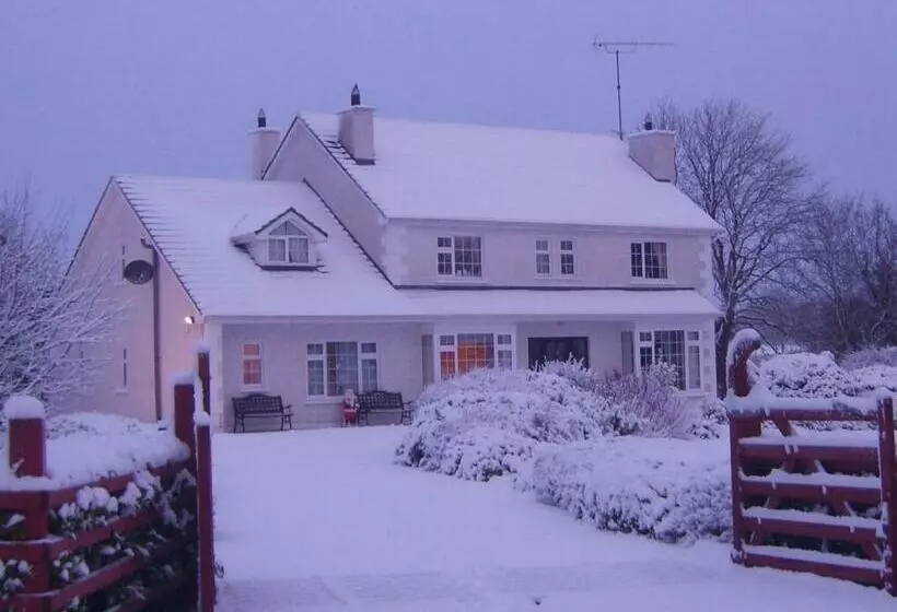 Aamiaismajoitus (B&B) Lake Avenue House