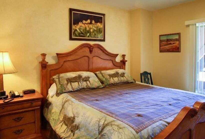 هتل Chateau Rouge