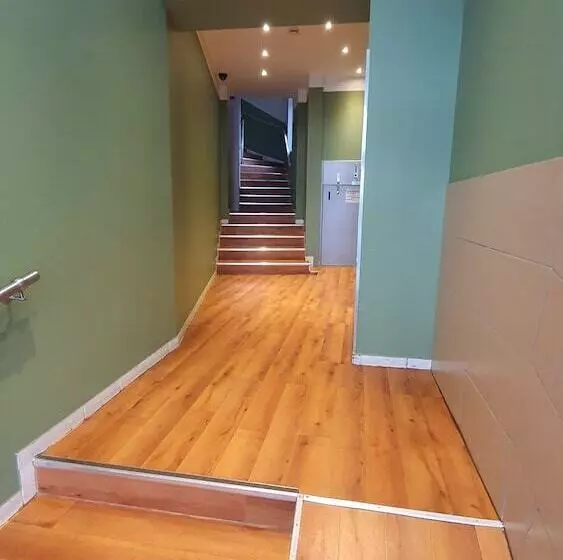 هتل Der Tannenbaum