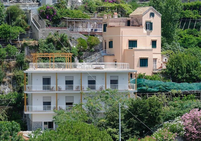 هتل La Dolce Vita Residence