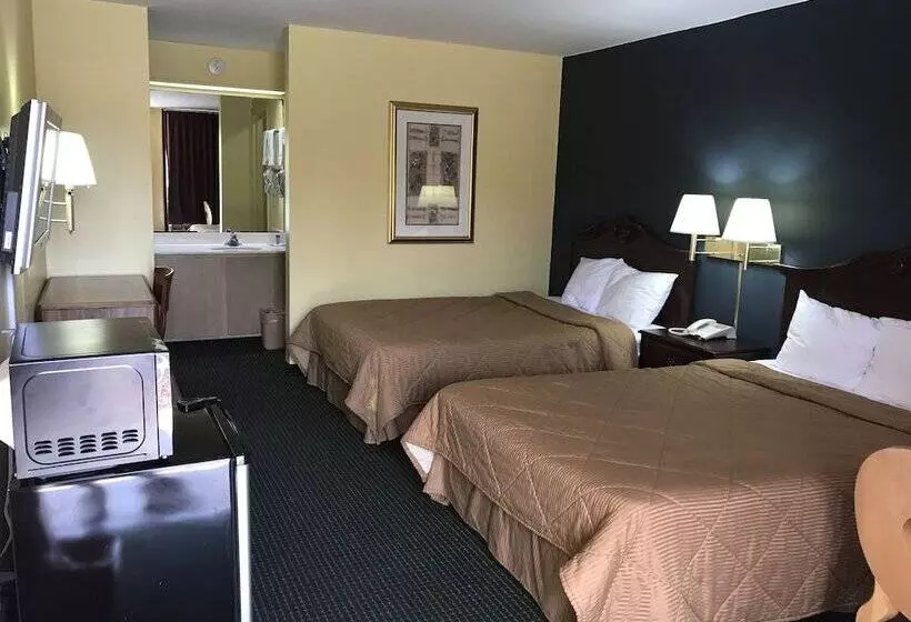 Hotelli Relax Inn & Suites