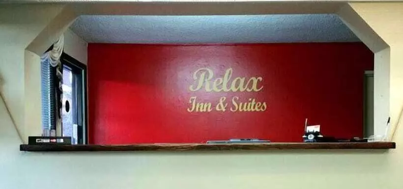 Hotelli Relax Inn & Suites