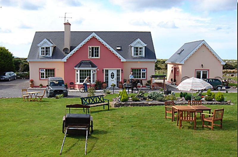 Lurraga House Bed & Breakfast