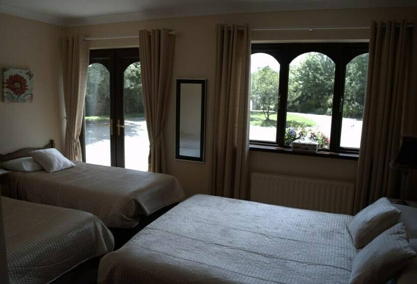 Old Orchard Lodge Bed And Breakfast