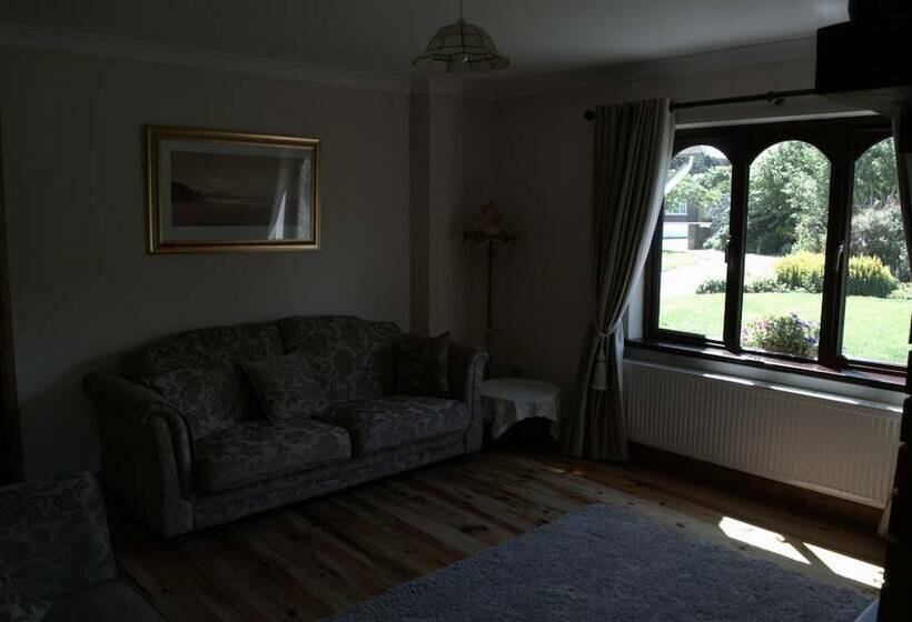 Old Orchard Lodge Bed And Breakfast