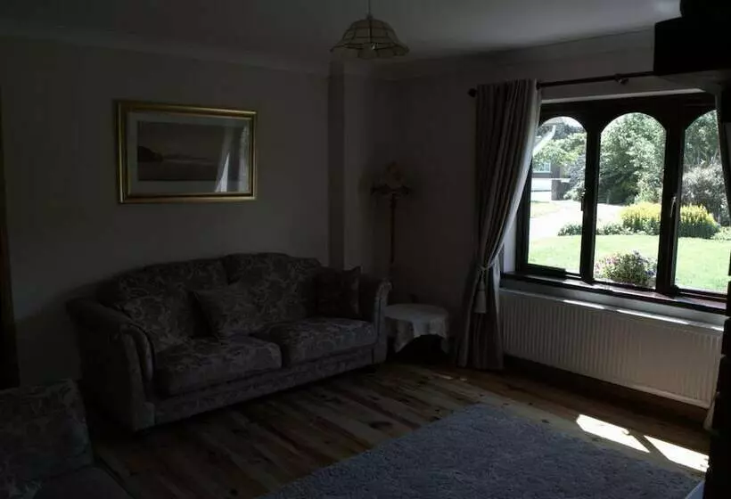 Old Orchard Lodge Bed And Breakfast