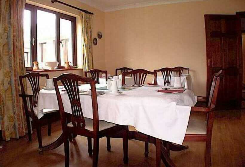 Old Orchard Lodge Bed And Breakfast