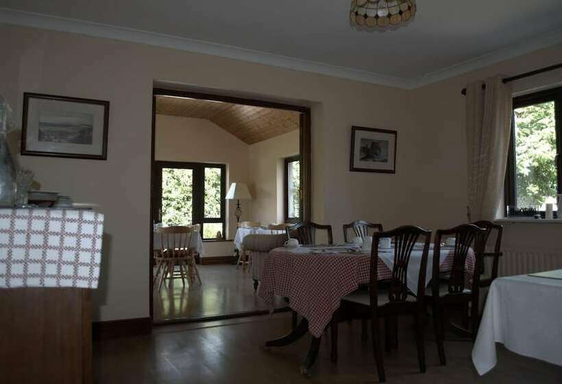 Old Orchard Lodge Bed And Breakfast