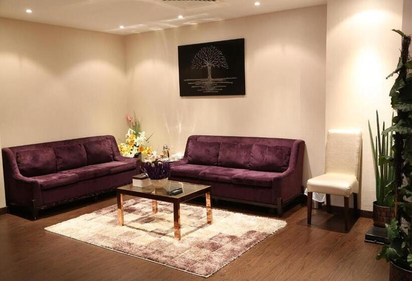 هتل Belle Tower Apartments