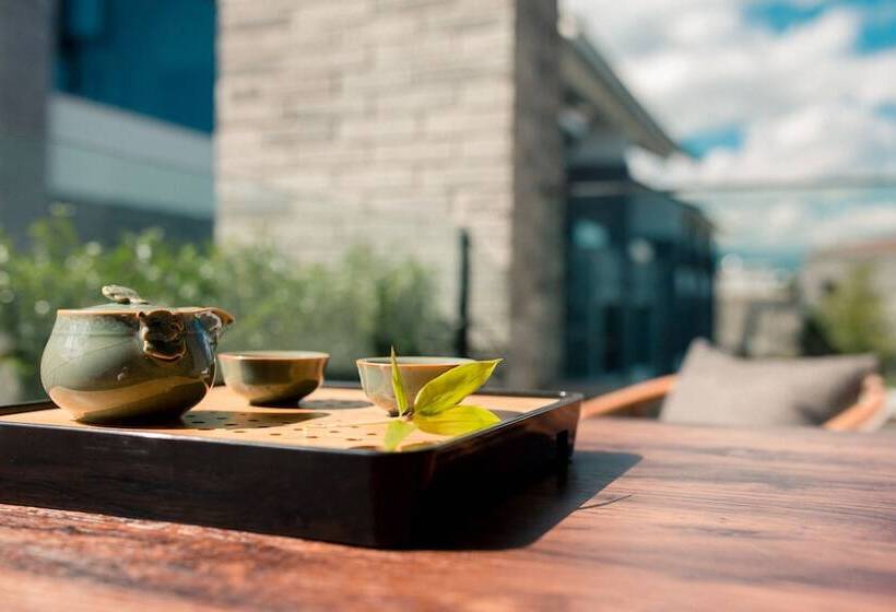 호텔 Dali Lridescent Clouds