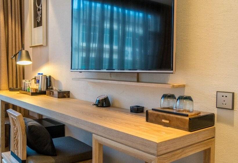 호텔 Dali Lridescent Clouds