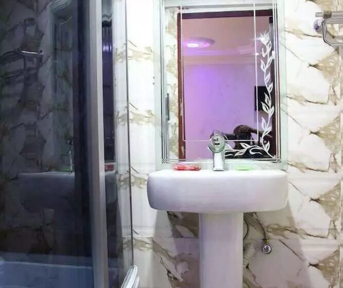 هتل E Suite