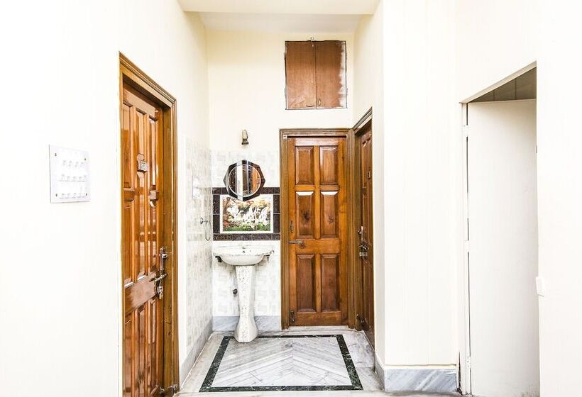 هتل Fabexpress Astoria House