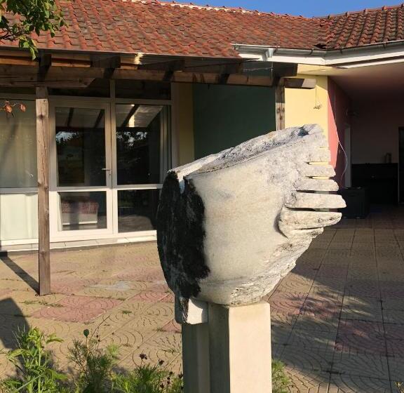 Hotel Galeria In The Garden