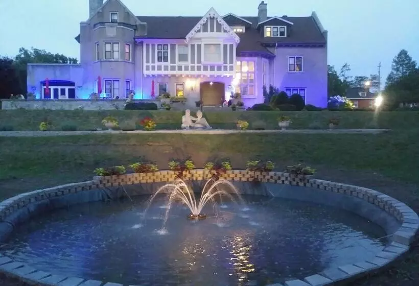 Hotelli Grey Gables Inn