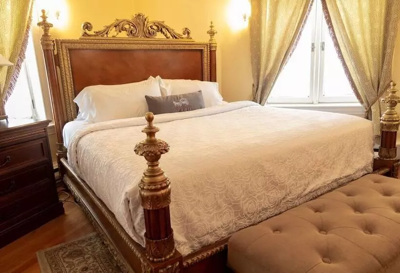 Hotelli Grey Gables Inn