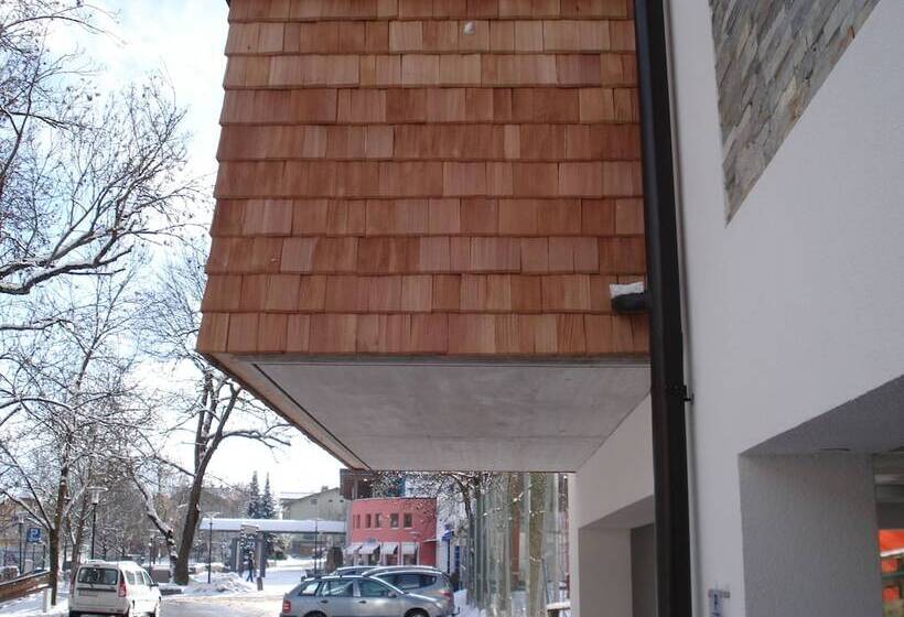 Отель Living Schönwies