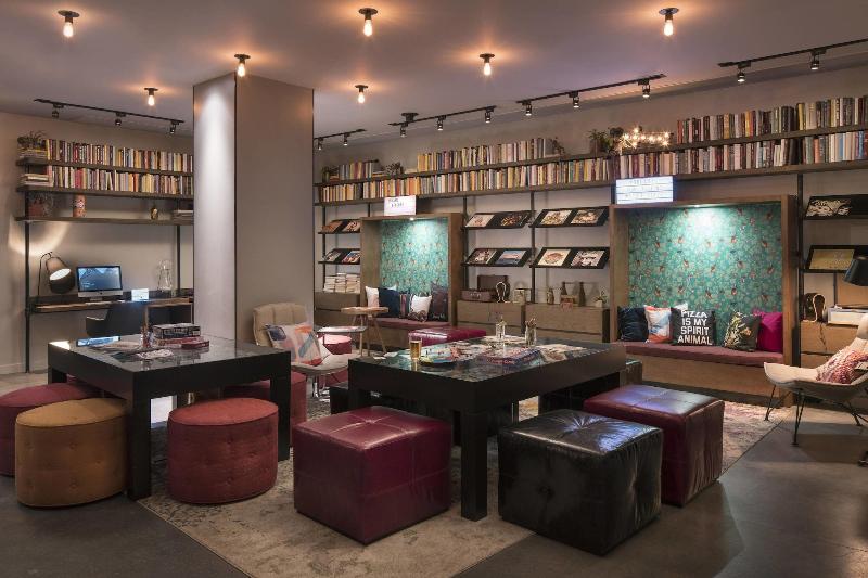 فندق Moxy Chicago Downtown