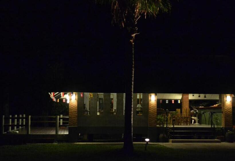 בית מלון כפרי Phuket Campground