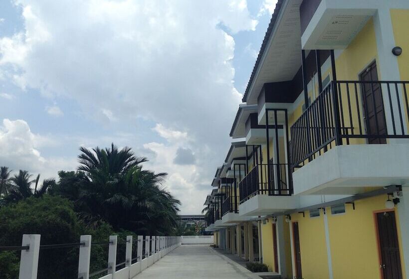 Отель Satun Boutique Resort