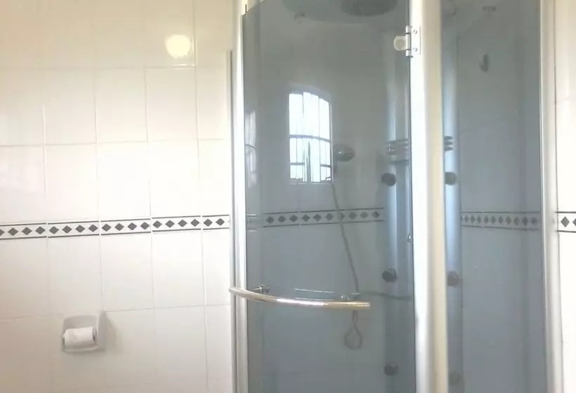 هتل Sharon Avenue Guesthouse