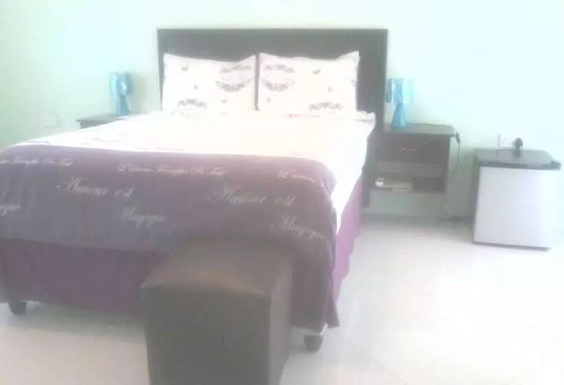 هتل Sharon Avenue Guesthouse