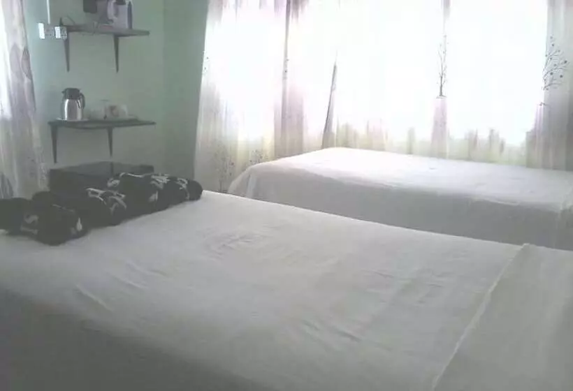 هتل Sharon Avenue Guesthouse
