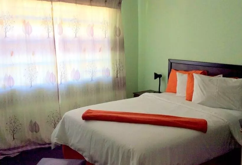 هتل Sharon Avenue Guesthouse
