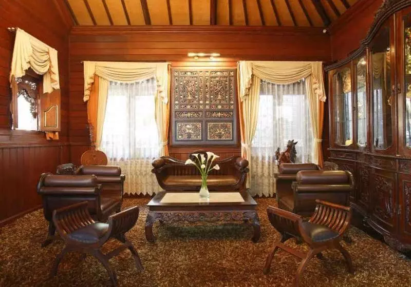 Hotelli The Volcania Guest House